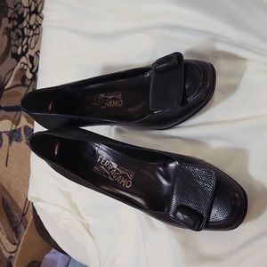 Salvatore Ferragamo Black Woven Textured Leather Heels Black Size 9B